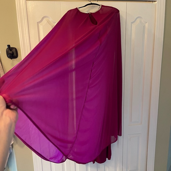 Lady Gaga style House of Gucci premiere magenta Cape Dress Gown Size 10 - Picture 5 of 6